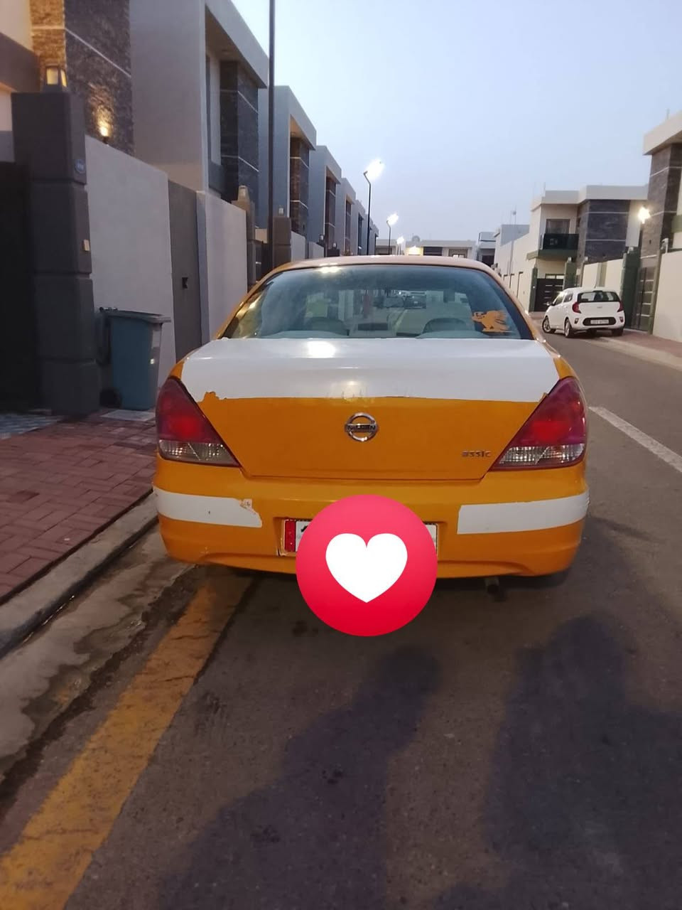 سلام عليكم
سيارة سني للبيع ضرر جاملغ اليسره 2010 
السعر 75 وبيها مجال بسيط  للأستفسار الاتصال على  ***********
