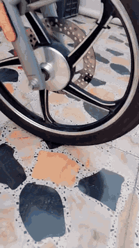 سلام عليكم موطور هارلي موديل 2024 كل شي مابي اي نقص مابي فقط السان مال الصندوك ماشيتقل وبطارياته نص عمر وهاي الضربه بي واضحه بلصوره
المكان الصقلاويه الشهداه الثانيه 
سعر 475 وبي مجال 
***********
***********
