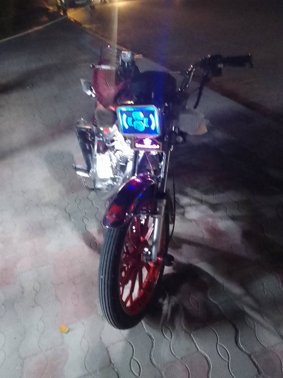 ,سلام عليكم دراجه 5كير محرك200موديل 24اي نقص مابي مراوس ويا اربعه كير موديل 24رقم خابر***********مكان خانقين معمل نسيج
