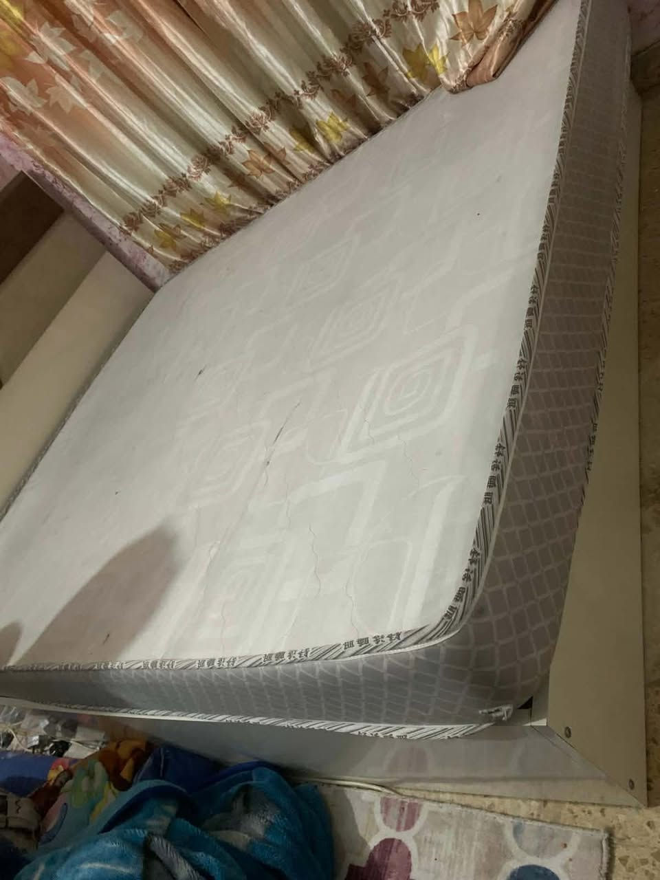 تخم نضيف بي جزء صغير نازل سفنج يتعدل مابي شي 8 مقعد سعره 150 ودوشك نفرين طبي 125 وتانكي نضيف مابي شي ب35 وراوتر شغال 25


**إذا كنت صاحب هذا الإعلان وتريد حذفه لأي سبب، رجاءا أرسل رسالة إلى الدعم الفني**