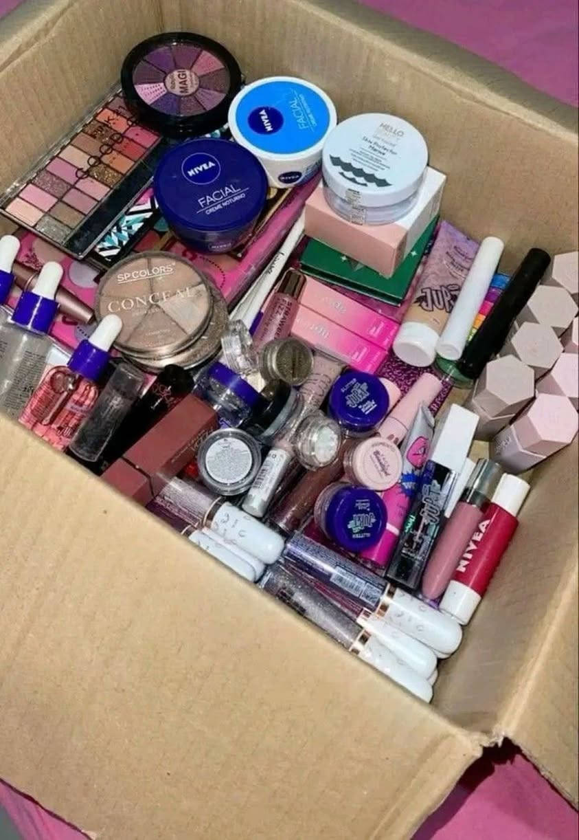 رجعت وفرت بوكس المكياج  العدد من٨٥ الى ١٠٠ السعرر ٤٠  الف للحجز خاص


**إذا كنت صاحب هذا الإعلان وتريد حذفه لأي سبب، رجاءا أرسل رسالة إلى الدعم الفني**