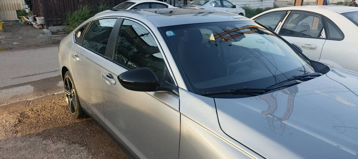 السلام عليكم للبيع هوندا اكورد فئة سبورت موديل ٢٤ ماشيه ١٦ السعر ١٧٥ مكان السياره الكرخ العامريه للتواصل الاتصال بالرقم 
***********
