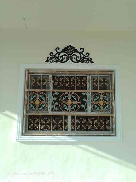 كادر متخصص لعمل بينواع الشغل 🪄 الاصبغ والافلين  وطلس  وديكورات ونقشات الدخل والاخارج
وبديل الخشب 🏠 وبديل الرخام  ولبخ  *********** ضرغام له معله ***********.   من الورديه خارج شباب شاركو المنشور 💁🏻‍♂️🌹
