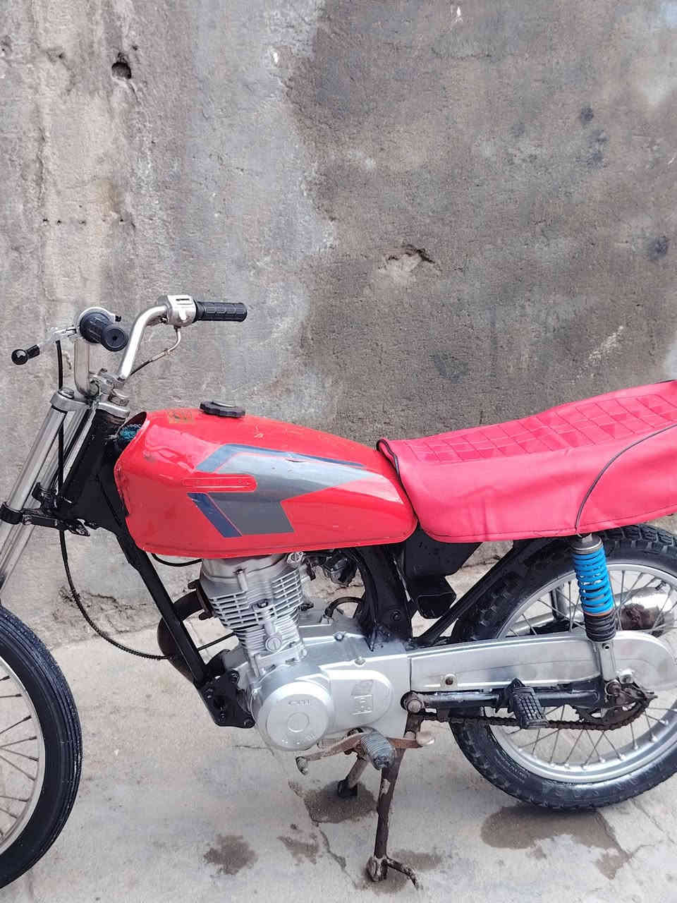 دراجه نامه ادوات مكينه خرسه مكاني زبير دور الدواجن سعر 275 وبيه مجال قليل رقمي ***********
