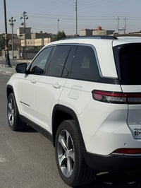 كراند شيروكي • ٢٠٢٣ • ٦ سلندر ٣٦٠٠