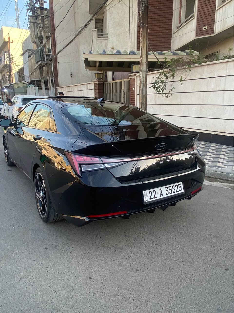 السلام عليكم عندي النترا Nline للبيع موديل 2021 رقم اربيل الجديد تريد تحويل تريد وكالة وارد امريكي حادث بسيط بدون اي دواخل بيها ٣ قطع صبغ وشوية بي دي ار بالكصة مال قمارة مواصفات 
1-فتحة 
2-بصمة 
3-شاشة جبيرة 
4-كامرة دوارة 
5-اشاير بالمري 
6-كشنات حضن 
7-لدات امامية 
8-لدات خلفية 
9-مكينة 1600 تيربو 
10-صوت كزوز بلادي 
11-رادار امامي 
12-رادرات جانبية 
13-ويل كروم 
14-تشغيل عن بعد 
15-ثلاث وضعيات قيادة 
مكان السيارة بغداد الطوبجي رايدها ب 138 وبيها مجال بسيط للاستفسار الاتصال *********** بغداد, العراق
