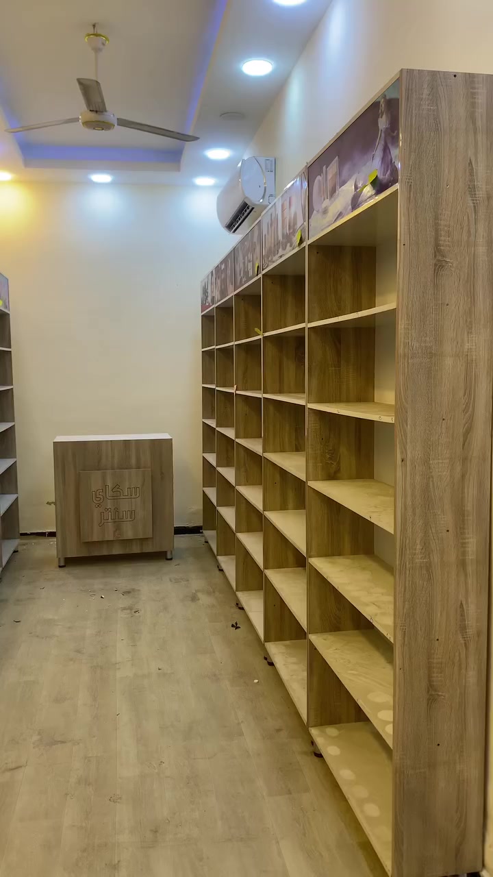 للبيع
رفوف كوزمتك بيه اناره فوك تفصال درجه اولى تركي (وميز كاشير) عرض متر ورتفاع مترين ونص عدد 8 رفوف استخدام شهر بعدهن جدد مكاني حي اور شارع المخازن 
للاستفسار  ***********
