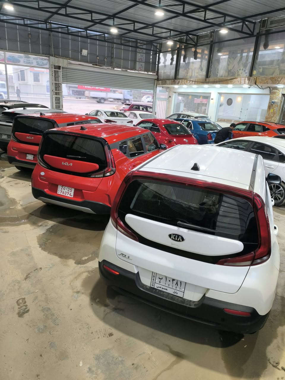 السلام عليكم 
للبيع  او مراوس 
مجموعه من سيارات كيا صول 
 بالوان مواصفات مختلفة 
وارد امريكي 
-----------------------
* المواصفات * 🏅
. رادار تحديد مسار مثبت سرعه 
. داخل ابيض ـ تحكم ستيرن جهتين 
. شاشة - اندرويد أوت - أبل كاربلي بلي 
. كاميرا خلفية - حساسات 
. كشن مخمل 
. محرك 2000 دوش
. أنظمة قيادة متعددة 
-----------------------
كيا صول رقم اربيل دولي
تبديل جاملغ اصلي بدون صبغ 
السعر 💸 💸 (( 166 )) $$
رقم الشاصي/ KNDJ23AU3P7208408
-----------------------
كيا صول بدون لوحات 
جاملغ/بنيد 
السعر 💸 💸 (( 147 )) $$
رقم الشاصي/KNDJ23AU9P7209112
-----------------------
كيا صول ابيض رقم بابل 
حادث قبق جنطه/ بارد بالجاملغ الامامي
السعر 💸 💸 (( 140 )) $$
رقم الشاصي / TAKNDJ23AU1L7028113
-----------------------
الموقع بابل الحله
معرض الاعرجي لتجارة السيارات 🚘 
للاستفسار الاتصال على الرقم التالي 

☎️-***********

☎️-***********
