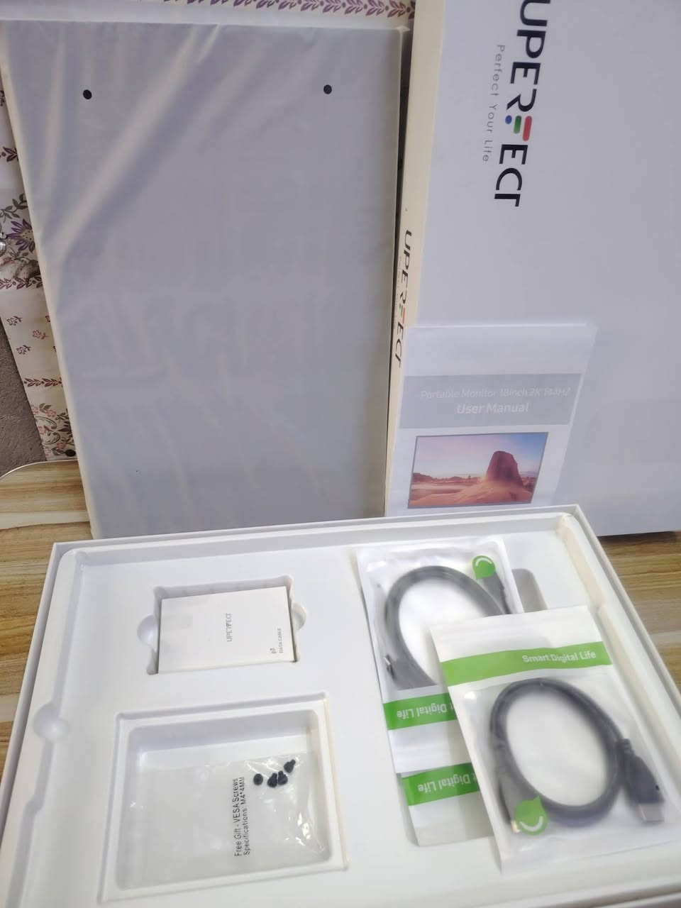 شاشة UPERFECT محمولة مقاس 18 انج، بدقة 2K (2560×1600)، ومعدل تحديث 144 هرتز، وسطوع 500 شمعة، وتقنية FreeSync HDR، وتغطية 100% من نطاق ألوان DCI-P3، شاشة فائقة النحافة بمنفذي USB-C وHDMI لأجهزة الكمبيوتر المحمولة، وأجهزة MacBook، والهواتف، وأجهزة الألعاب، موضحة بالصور الي تفيده ينطيني سعر بيها أعلى سعر ابيع


**إذا كنت صاحب هذا الإعلان وتريد حذفه لأي سبب، رجاءا أرسل رسالة إلى الدعم الفني**