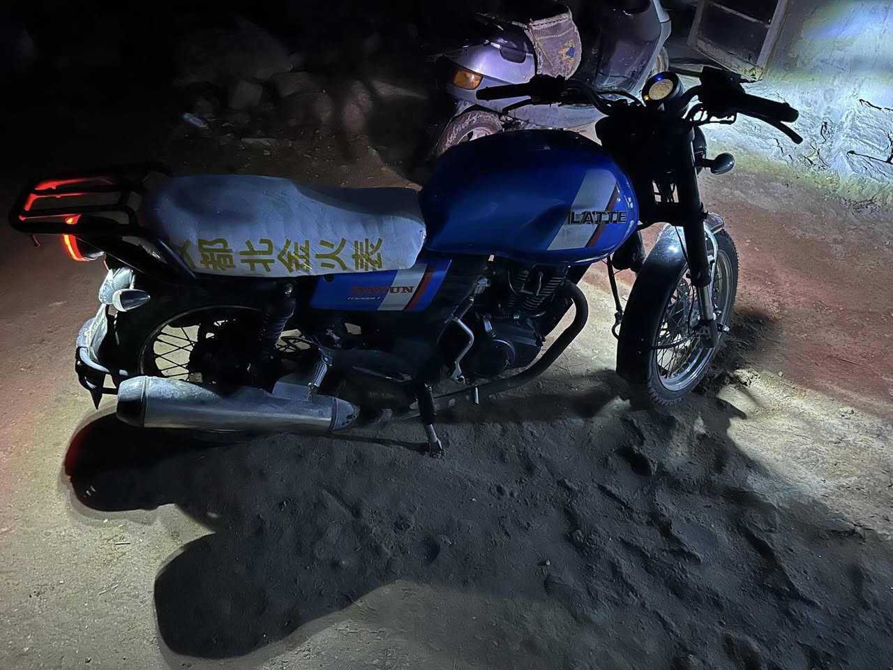 السلام عليكم دايون لايتي ‏موديل 20￼اوراق اصولي مكينه 200مكينه ناعمه لا تنقيص ولا تبخير كهربائيات شغاله السعر واحد 350 وبيها مجال مكان كربلاء قنطرة السلام***********
