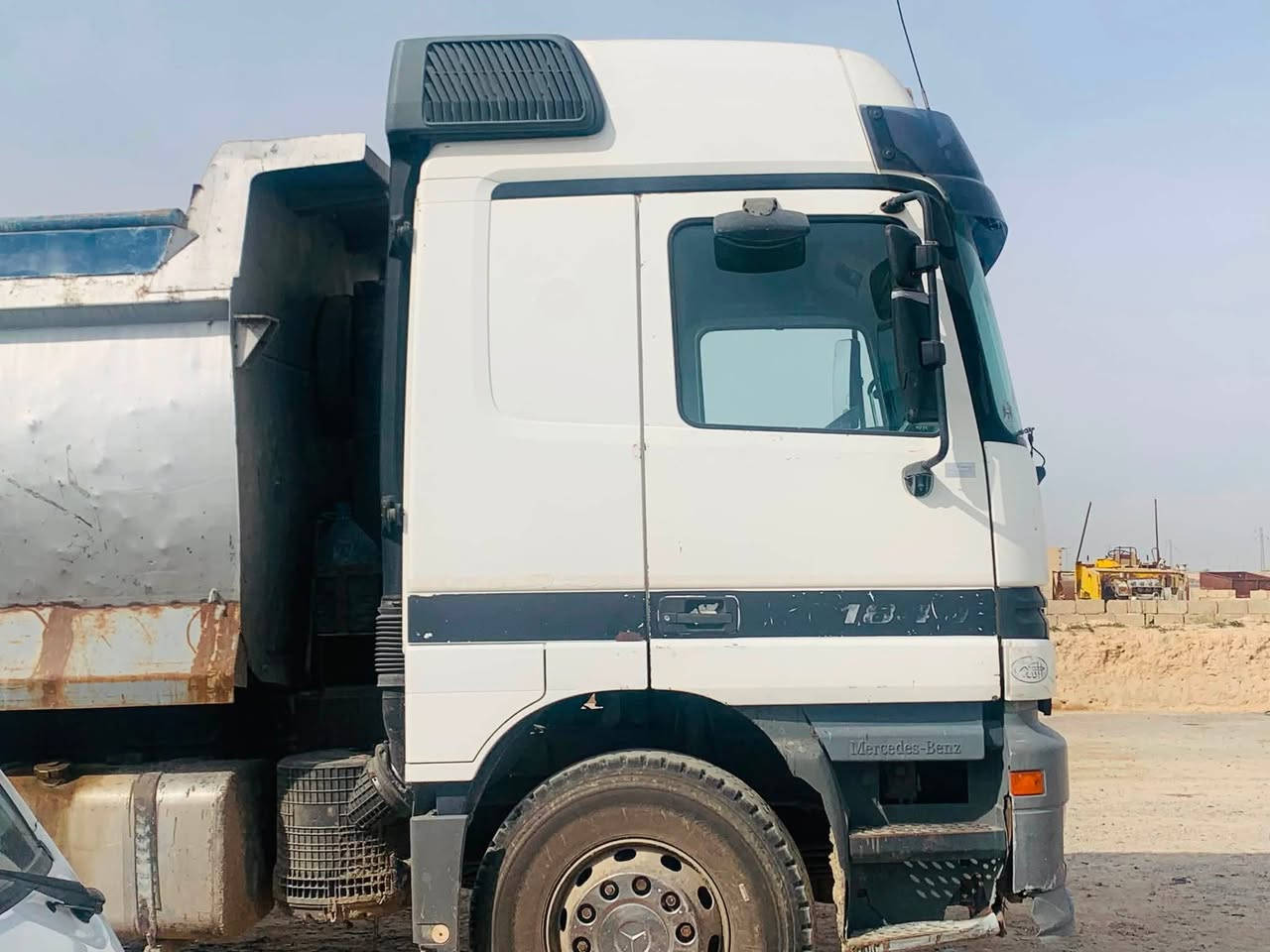 أكتروز موديل 2000
✔️ مجموعة البي GF�✔️ بدي حوضي بطول 19 متر�✔️ السيارة جاهزة للعمل وما ناقصها أي شيء
📞 للاستفسار  ‭***********‬
المعاينة خير برهان والله يبارك للمشتري
