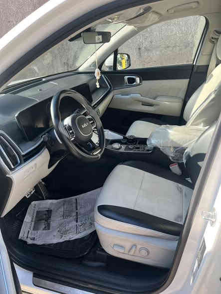 السلام عليكم 
للبيع 
الموديل : 2024 (خليجي)
كفالة عامة 
المحرك : 6 سلندر، 3500 سي سي
العداد: 22 كم
المواصفات:
كشنات مخمل وسويتلهم دوشمه ب٤٠٠ دولار درجه اولى
شفتات استيرن
كير ماوس
*مقاعد مخمل
* دخول وتشغيل بصمة مع تشغيل عن بعد.
* هاند بريك كهربائي مع صندوق خلفي كهربائي.                           إنارة داخلية متعددة الألوان
* عدادات رقمية متصلة مع شاشة وسطية كبيرة
* نظام عرض المعلومات
.Android Auto و Apple Carplay نظام *
* مكيف ثلاثي المناطق مع وحدة تحكم خلفية
* أنظمة قيادة متعددة ومثبت سرعة ذكي
* مرايا كهربائية قابلة للطي وتحكم آلي بالنوافذ
* المصابيح الأمامية والخلفية زينون مع كشافات ضباب
* نظام صوتي فاخر مع شحن لاسلكي
* حساسات أمامية وخلفية
* إطارات قياس 20 انج
* ⁠اللون أبيض
رقم بغداد باسمي تحويل ثاني يوم
* ⁠مكان السياره بغداد 
* للأستفسار على الرقم  ⁠***********
