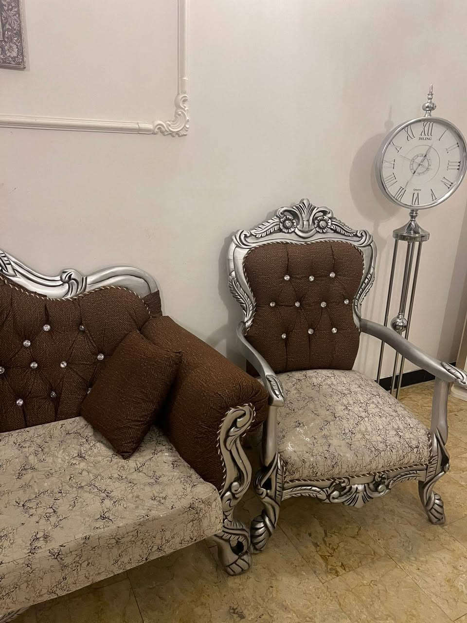 للبيع طخم عشر مقاعد جديد مابي ضرر السعر850مكان بغداد وطلبات ب100


**إذا كنت صاحب هذا الإعلان وتريد حذفه لأي سبب، رجاءا أرسل رسالة إلى الدعم الفني**