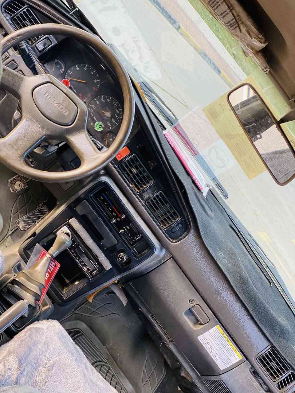 بؤفرؤشتن
مـــــازدا٦٢٦/سنوق تاقانه🌹
ماشآءالله نمونه ى جوانى 
ئارمي پلاستيك سليماني 
غه را مه ى به شه رت
سعري ٣٠وه ره قه مه جال 
مه كينه ٨ به غ 
٨ ئيسراحه ت 🛫
مه كينةو گيري لؤك لؤك
گه رمي كاره باي هه موي 
مه زبووت
قفل مه ركةزي
زينؤن 
به رگه دةرگا و ناوي خاوين  
به نزين زؤر زؤر كه م ده خوات 
هەیکەلی نمونە ناوی ده قي شەریکە 
دەعامی بؤده عامي مه زبووته
كوشن و گاعيو به رگه ده رگاى لوك 
هەمو گیانی لەسەر بیلاد ماوه 
تاقم تايه لوك ويلى جوان
ئارم ئه وه ليات   براوه به شه رت 
له رسمه كان جوانتره
به س فرؤشتنه 

☎️☎️
***********
***********
