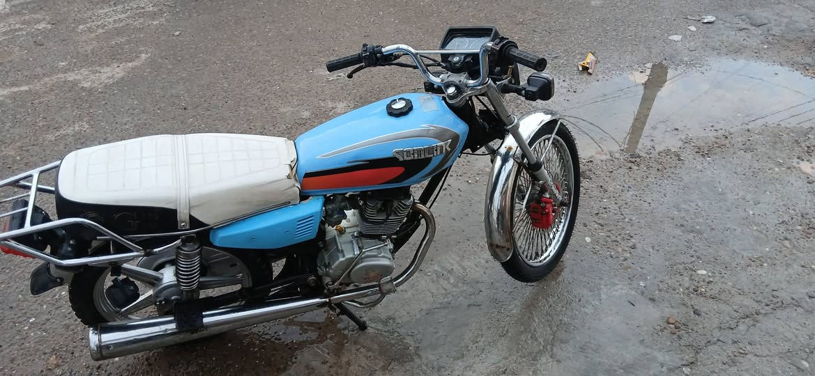 سلام عليكم
دراجه ايراني للبيع اوراق كامله دراجه خير من الله بيهه شوي نقوصات بسيطه سعر 450 وبيهه مجال للشراي المكان بغداد البياع تقاطع درويش 
رقم ***********
