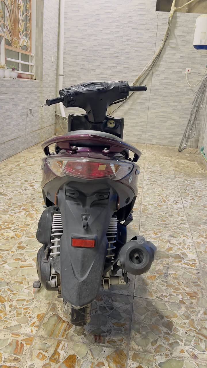 سلام عليكم يابه دراجه جيتي ار حديث كفال عامه من كفر ومكينه ودراجه مرغي ما مبدل بيهه ولا مفتوح بيهه دراجه حلوه ونضيفه وشلعتهه حلوه مكاني بغداد الشعله   الرقم *********** متواجد مس واتساب وتفاصيل الدراجه بلخاص
