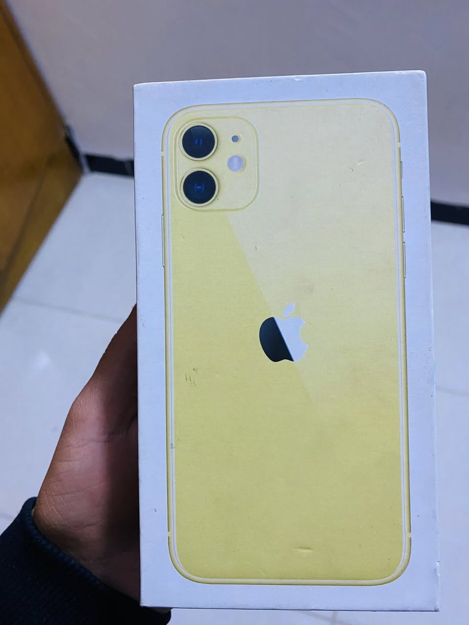 سلام عليكم من رخصه الادمن
*ايفون 11عادي ضمان ماستررر
*ذاكره 128
*نموذجM شرق اوسط
*كل ملحقاته متوفره 
*التلفون شخط مابي يخبل نضافه100‎%‎
*التلفون مكفول وتر بروف فحص حاسبه اي شي يعجبك
*سعره/215 💸الف وبيه مجال قليل 
مكان/مدينة الصدر الاورفلي📍

الهاتف/***********☎️
