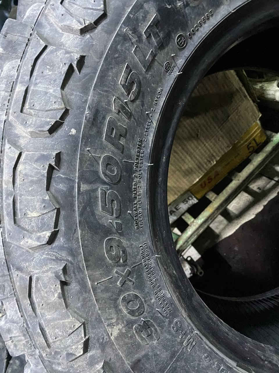 سلام عليكم.   تخم. جديد.  نضافه. فول.    تاريخ.  نهايه. ٢٠٢٣   قياس.  ٣٠/٩،٥/١٥.     جيلي جوكر. يرهم. هواي. سيارات. فور ويل.  مكان سليمانيه.   سعر    ٢٠٠ دولار.        يعني.  ورقتين.  شراي.  اتصل.    ***********
