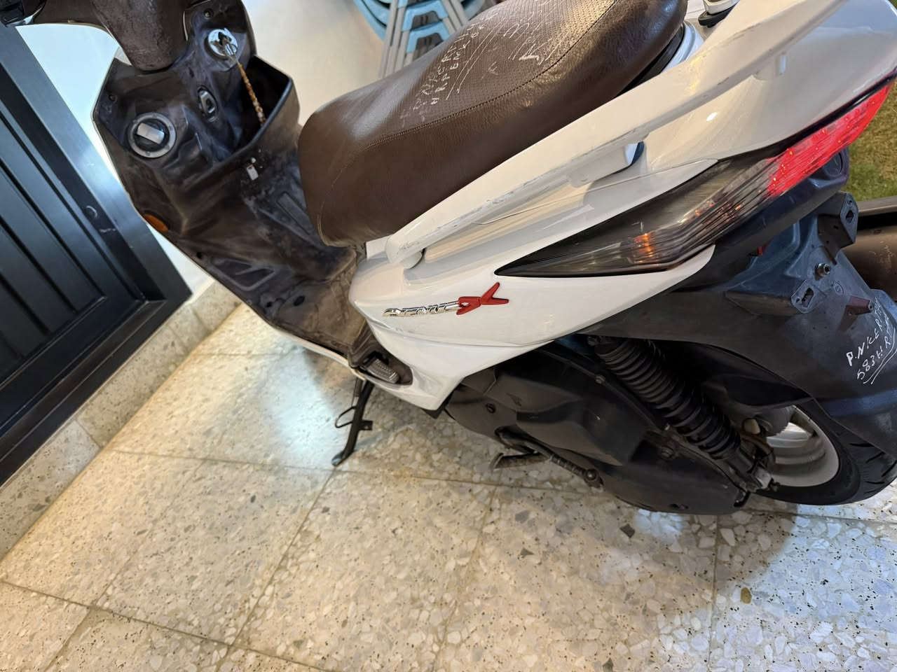 سلام عليكم للبيع سكنس لد مكان حي العامل ***********
