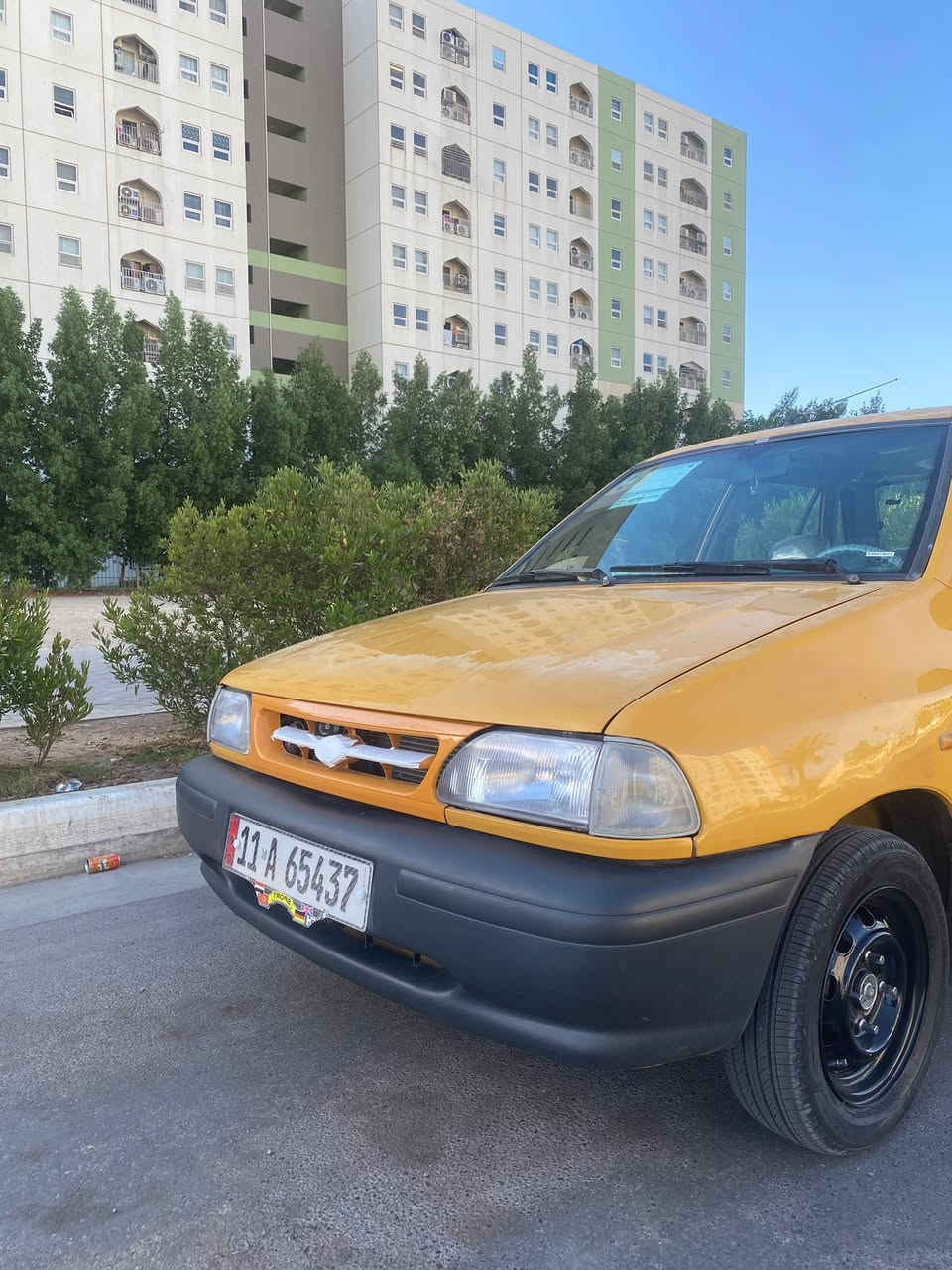 السلام عليكم
سايبا ٢٠١١ مكفوله 
كير مكينه تبريد ثلج حداديه كلها جديده 
شواصي بلاد السياره كلها جديده 
مدوشمه دوشمه عام ترايك وين متريد 
كهربائيات كامله 
السياره ماشالله كلها جديده 
مصفره هيئه وغرامه وب اسمي 
عنوانها بغداد الجديده
***********
