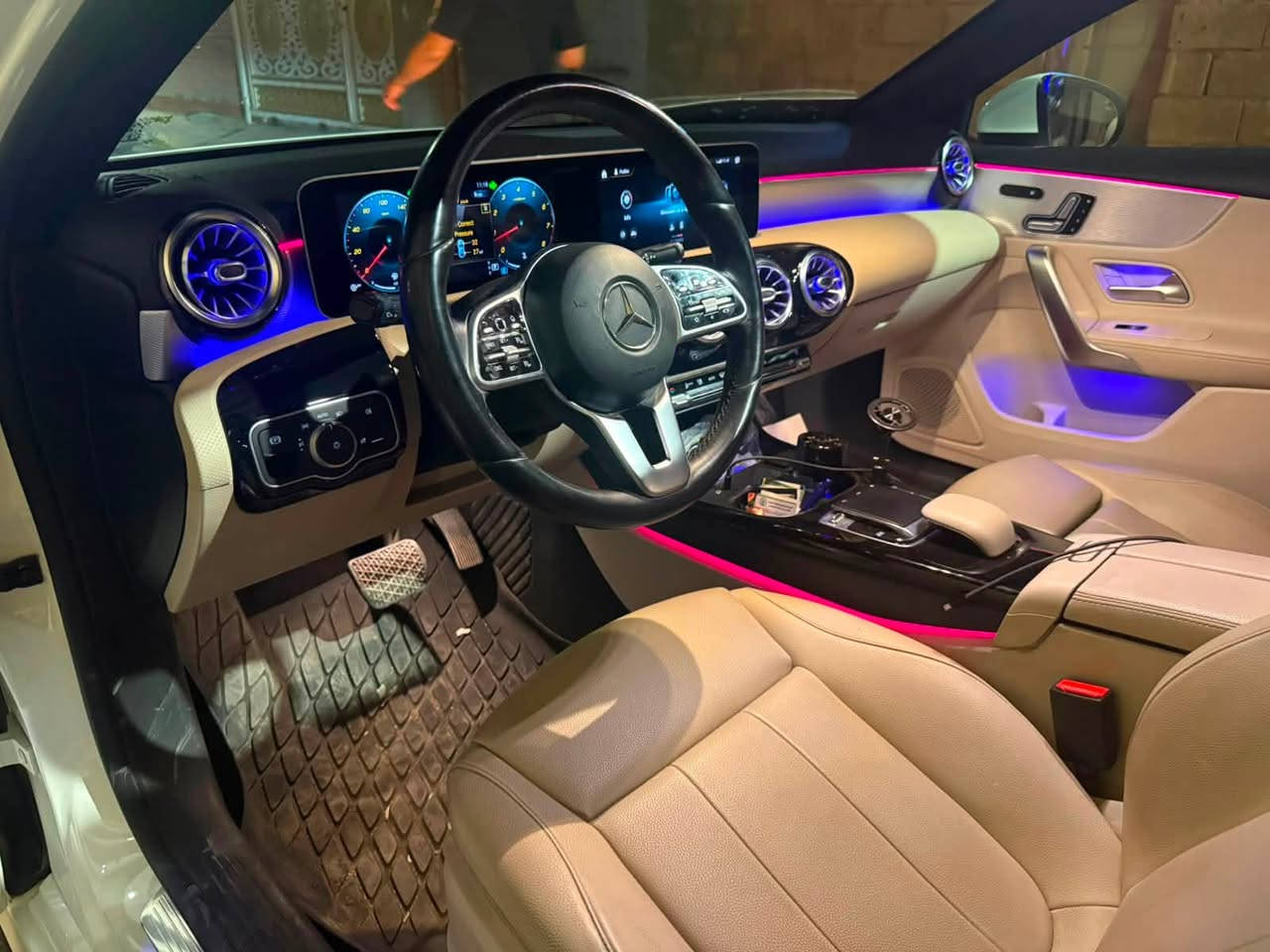 مستعجل ع البيع بسبب حالة طارئة!! 

مرسيدس A-Class 220
موديل 2020

الموقع: (( بغداد + الرمادي ))
رقم أربيل جديد، فحص وهزة جديد

الممشى: 63,000 ميل

بدون صبغ بدون حادث 

المحرك: 4 سلندر بنزين تيربو

المواصفات:
بانوراما
داخل لون قرميدي مميز
سترات
إنارة داخلية متعددة الألوان 64 لون
رادار أمامي وخلفي وجانبي
مقاعد تدفئة
بصمة أبواب وتشغيل
شاشة ديجيتال كبيرة
إنارة LED زينون بعدسة
أوتو هولد وأوتو ستوب
مقاعد جلد كهربائية
إنارة فتحات التبريد

السيارة كاملة بدون نقص، گير ومحرك وبدن بحالة ممتازة وجاهزة
رقم صاحب سيارة ***********
