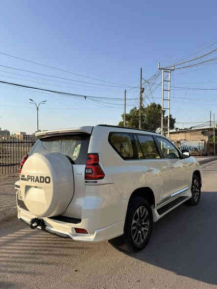 سلام عليكم برادو 2023 vx وكالة ساس بعدهي داخل الضمان 
٧ مقاعد
كراسي جلد كهرباء 
سلايد
تبريد المقاعد
تشغيل عن بعد
مري كهرباء
ثلاجة
لايتات زنون
اشارة ترحيب بالدواسات
كاميرا خلفية
حساسات خلفيه 
Apple car play
بصمة
محرك 4000 v6 
وبقية مواصفات ال vx معروفة السيارة مغلفة ppf  ورقمها اربيل باسمي 
السعر52,500 دولار وبيها مجال بسيط
ماشية 70 الف
للاستفسار ***********
