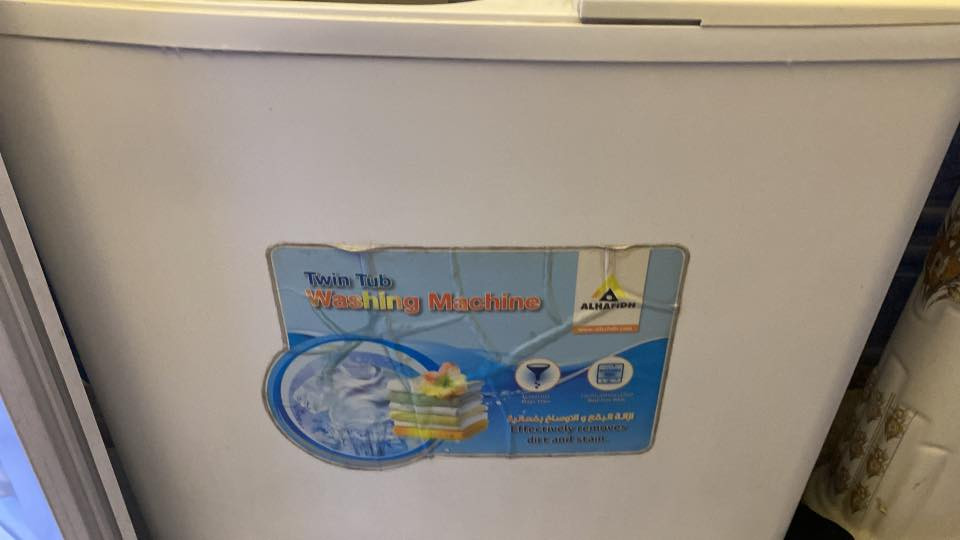 غساله الحافظ. حوضين 
غسل وتنشيف  13 كيلو   مكاني  بغداد البلديات  مستخدمه 3 اشهر. فقط  بعده نظيفه 
واتساب. واتساب ***********
السعر. 125. وبيه مجال حك الجيه
