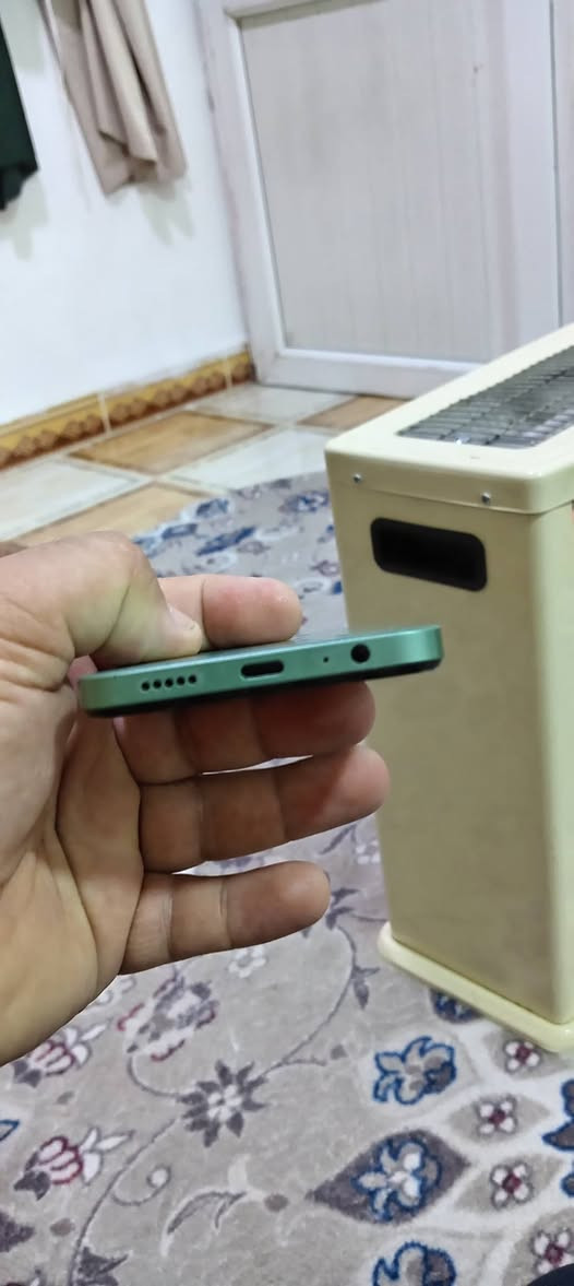 السلام عليكم هونر x6b ذاكرة 128 رام 6 مابي اي عيب ما مفتوح شرط السعر 120 بي مجال مستخدم شي قليل
***********
