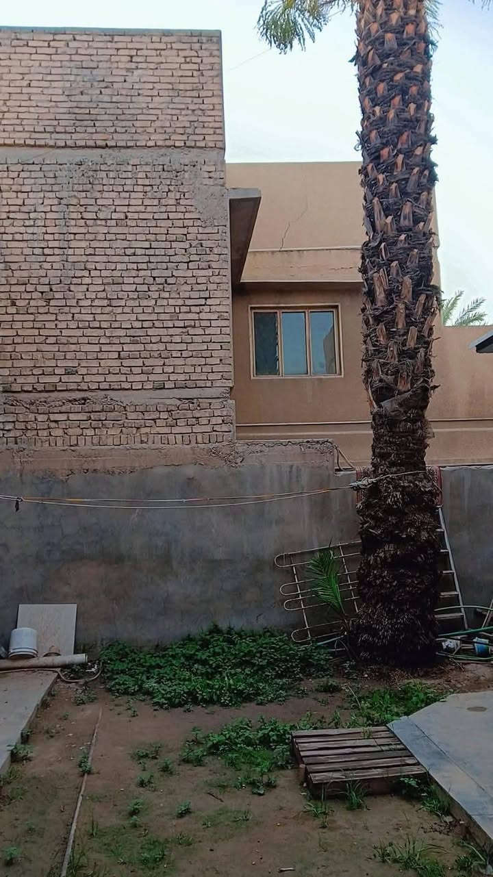 السلام عليكم
بيت للبيع في منطقة الحبيبيه طابو   المساحه 250خلفي طابقين يحتوي على ٤غرف وستقبال وحديقه خارجيه عرض الممر ٣متر نزال البيت 40 متر قريب على مركز الحبيبيه للتواصل على هاذا الرقمم
***********
