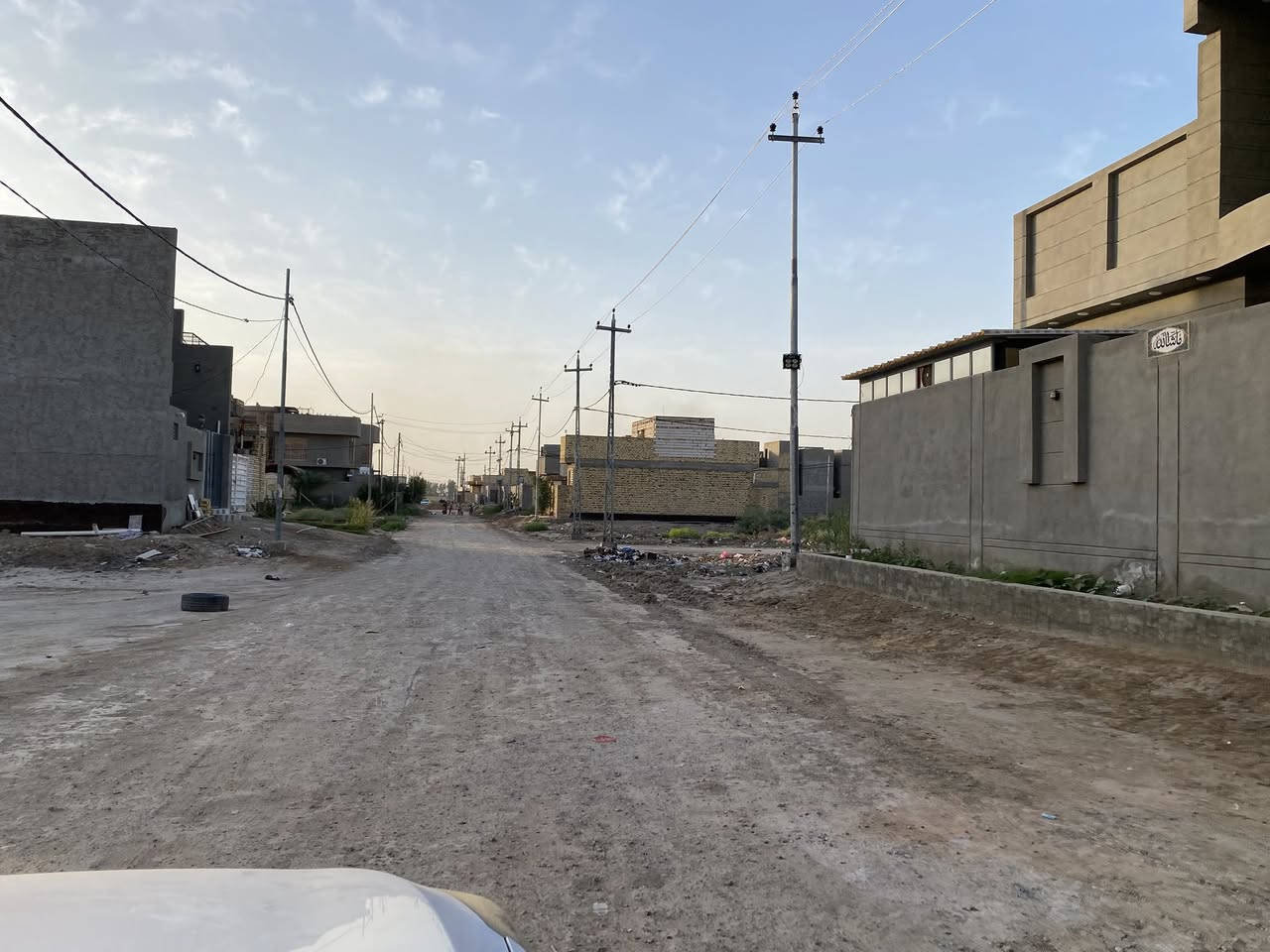 السلام عليكم 320م طابو صرف شارع الطاقة هور جبور ركن على شارعين سعر مناسب الاستفسار ***********
