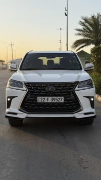 لكزس LX570 موديل 2016 👑✨ 🔹 ماشية 115 ألف كم فقط 🔹 صيانة دورية لدى لكزس...
