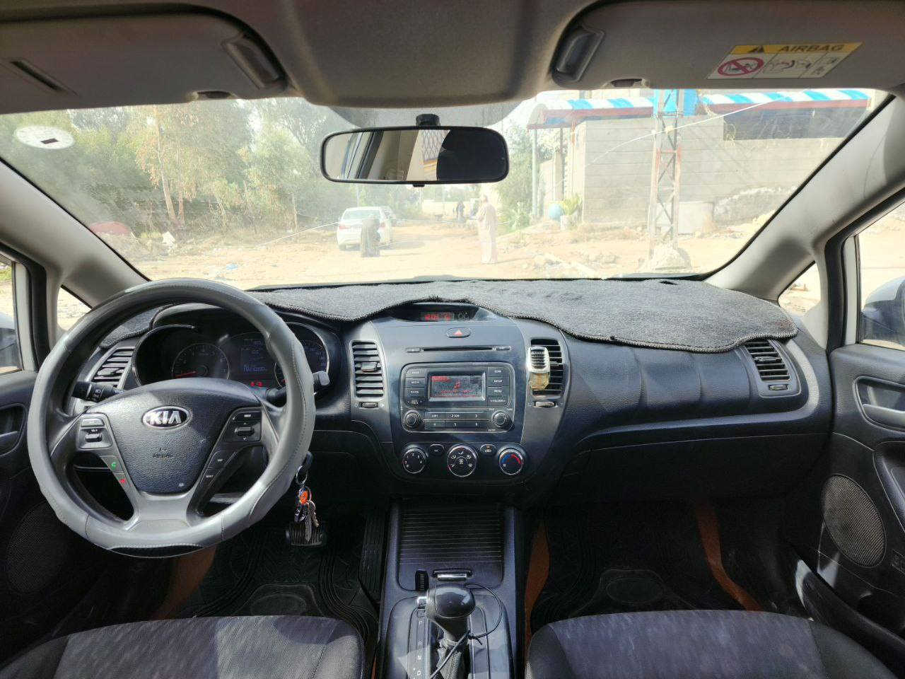 ‏‪***********‬‏
السلام عليكم 

سيراتو 2014 خليجي مكفول

السعر / 118 ورقه.  وبيه مجال . مكان السيارة الديوانية
