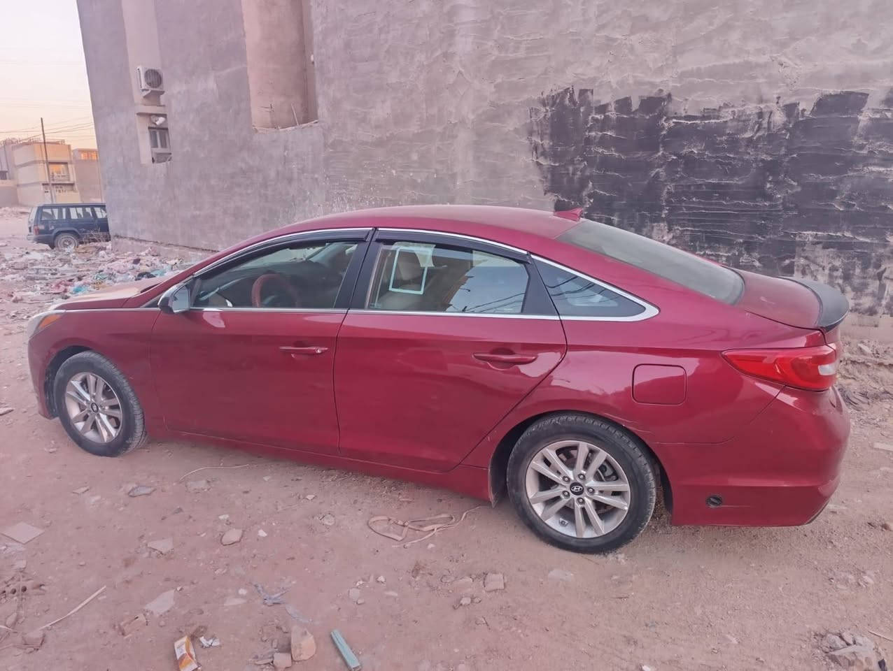 السلام عليكم 
للبيع
"مكلف بالنشر" 
سوناتا 2016 امريكي مواصفات عادية
حادث جامرلغ خلفي صبغ جامرلغ خلف السائق و الباب الخلف السائق 
مميزات 
منضومة غاز 60L 
داش كام ممتاز مايك و ميموري و تصوير عالِ الجودة
بقيمة 200 الف 
محرك 2.4 GDI 
منضومة عدسات وليست زنون عادي أضائة ممتازة 
كامرتين خلفية 
تحكم بالكاميرات الامامية و الخلفية من خلال شاشة الداش كام و تحسس الصدمات 
السعر 123 و بيها مجال بسيط 
مكانها بغداد حي كرارة 
للتواصل ***********
