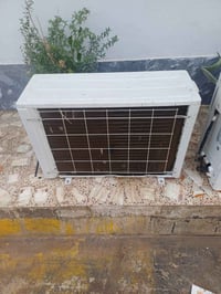 للبيع سبالت عدد ،2 عالشغل خارجيه توسوت ٢ طن فقط خارجيه والثاني اواكس و...