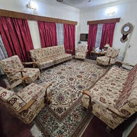 تخم استقبال 10 مقاعد صاج صناعة عراقية. السعر 250 الف .للاتصال 07700178...