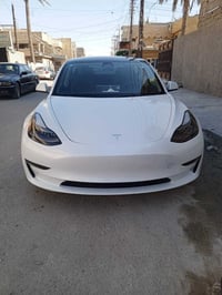 تسلا 3 موديل 23 لون ابيض صور الحادث مرفقه ب منشور سياره حادث خلفي بدون...