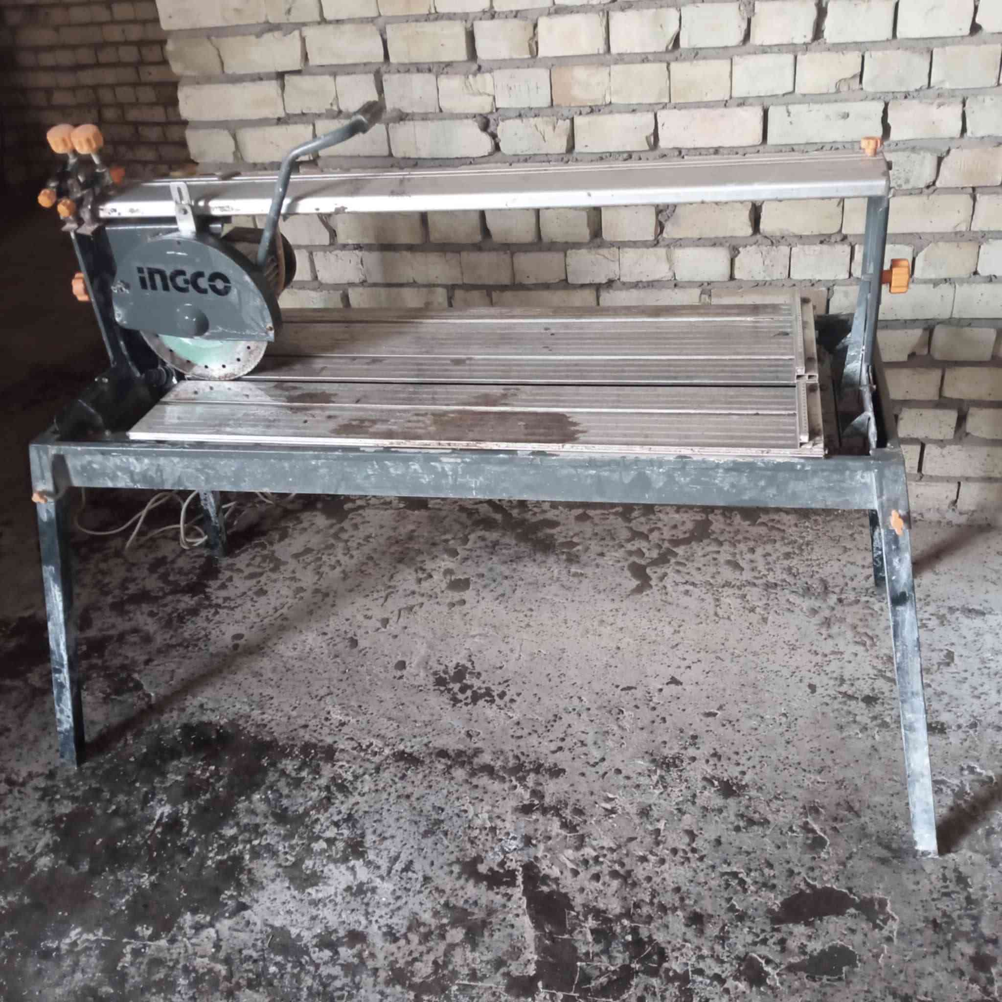 قاطعه للبيع متر 120 تكص مرمر كاشي بورسلين كلشي تكص انجيكو اصليه سعر 225الف بغداد ابو عباس ***********
