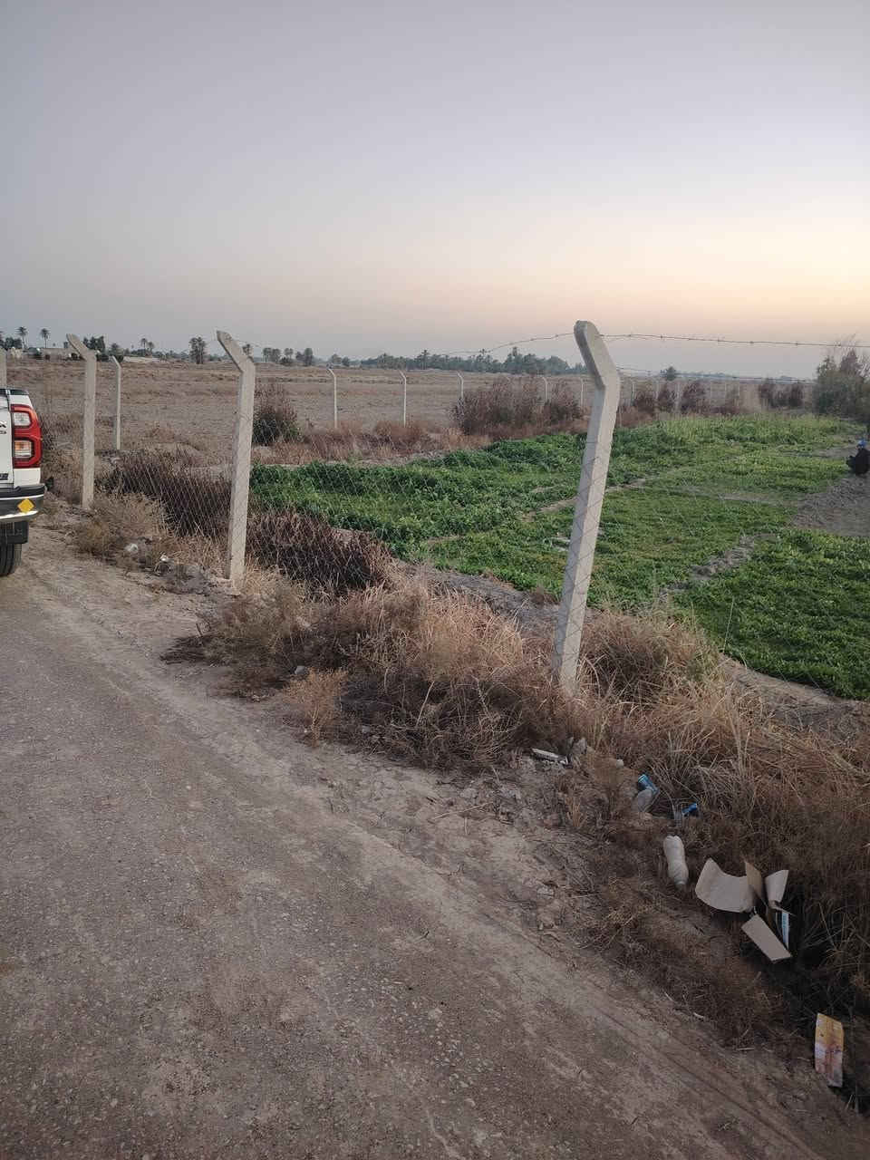 السلام عليكم قطعه أرض 5دونم ونص مع بيت جاهز  قرب بيت فاضل ال مرحب شارع و كهرباء وماي للباب بسمي
*********** السعر 130
