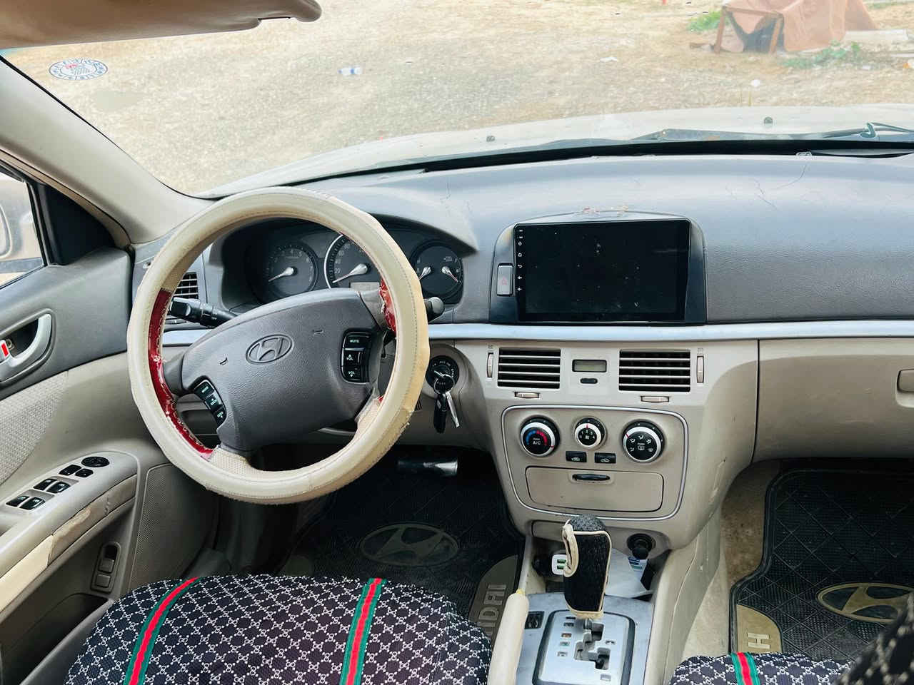 السلام عليكم 
للبيع 
سوناتا (ادوات -ادوات) 
موديل 2008 
محرك 2000 شرط لا تنقيص لا تبخير 
كير شرط
صدر جديد 
تدفئه تبريد شغالات 
ارقام و سنويه بيها 
سياره جاهزه ما تصرف عليها 
السعر 45$ بيها مجال للشراي 
مراوس بأصولي هم يرهم 
مكان السياره المسحك 
للاستفسار الاتصال 

‭0781 744 7208‬
