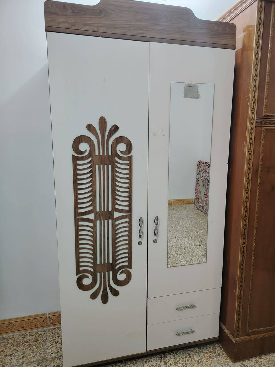 كنتور بابين للبيع نظيف واستعمال قليل
السعر 100


**إذا كنت صاحب هذا الإعلان وتريد حذفه لأي سبب، رجاءا أرسل رسالة إلى الدعم الفني**