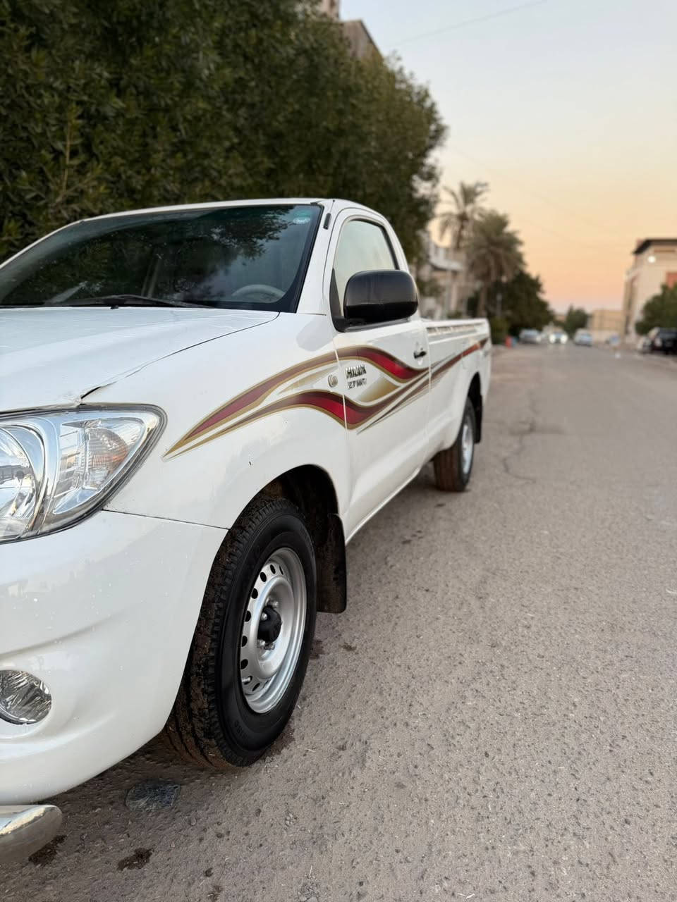 السلام عليكم
تيوتا هايلوكس 2008 للبيع 
رقم اربيل الجديد هزة جديدة وسنوية تنتهي 2031 
تخم تاير جديد باتري جديد
صدر امامي جديد بالكامل 
صدر خلفي جديد بالكامل 
ارضية جلد والكشنات دوشمة جديدة 
بسمي السيارة تحويل ثاني يوم مكاني بغداد شارع فلسطين السعر 135 وبيها مجال قليل ‭0772 134 5645‬ وبيها سونار فحص مع الصور ‭
