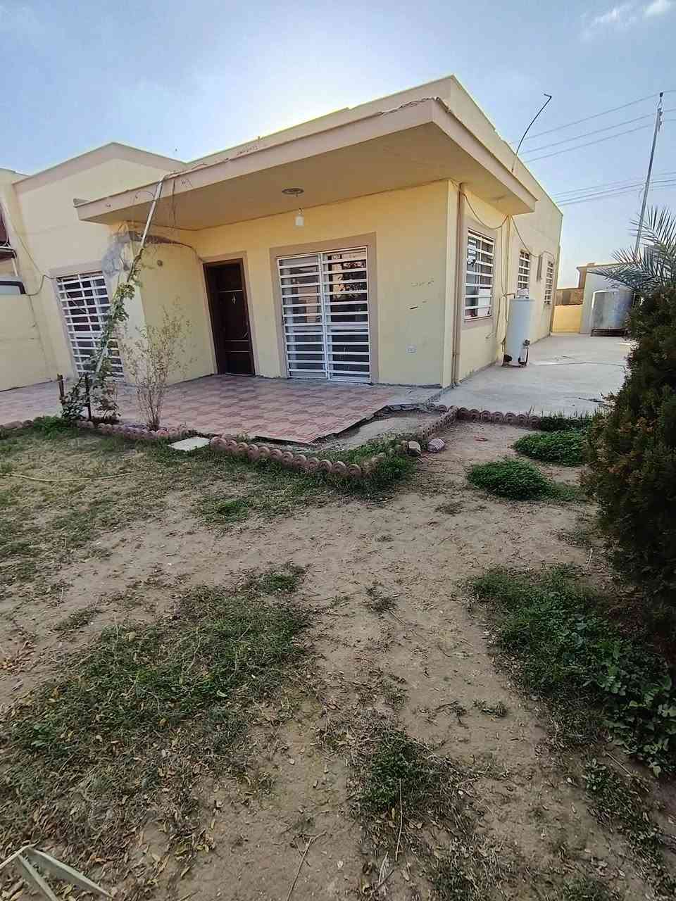 بيت للبيع في مجمع اوزال ستي Ozal City
المساحة :- 250م طابق واحد 
3 غرف نوم | استقبال | مطبخ | مجموعة صحية | حديقة و كراج )   
ملاحظة:
*يحقلك اعادة بناءها من جديد او اضافة طابق ثاني 
*****************************************
خانوو بۆ فرۆشتن لە ئۆزال ستی 
ڕووبەر :- 250م  یەک نهۆم 
٣ ژووری نوستن | دیوەخان | مەتبەخ | گەرماو | باخچە و گەراج ) 
للاستفسار
***********
***********
