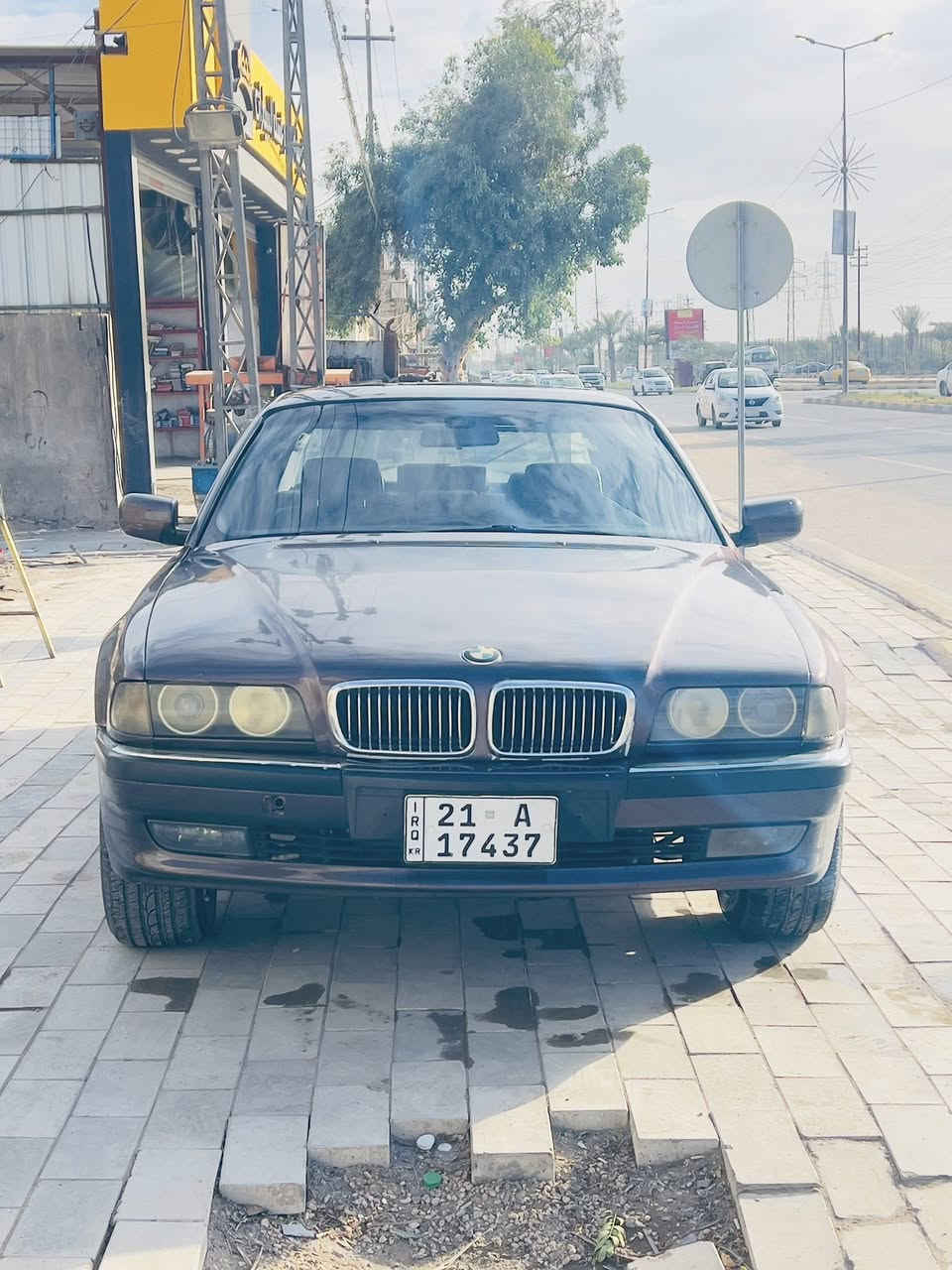 السلام عليكم                                                 للبيع خفاش موديل 1994 حجم 730i V8 جاهزة السيارة من كير ومكينه وحداديه جاهزة للخير متخسر عليها دينار احمر سيارة بيهه ضربه جه اليسره بالجاملغ الايسر تبريد شغال كهربائيات بلاد سيارة نضيفه وجاهزة سعرها  57$  وبيهه مجال بسيط مكانه النجف الاشرف 
***********
