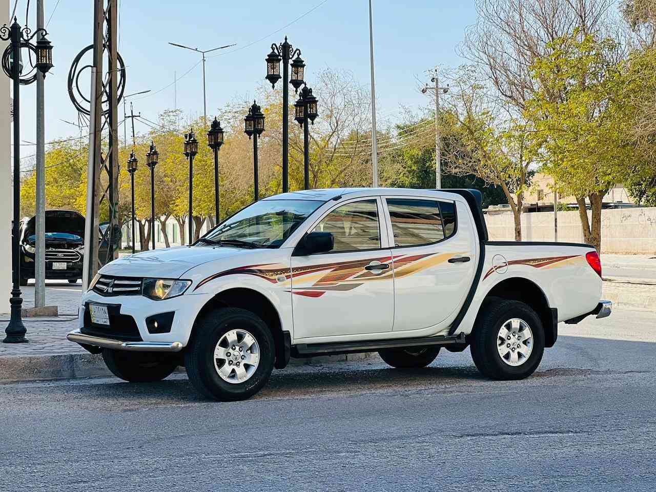 بيكم مستبوشي فور ويل موديل 2015 السعر 118 قابل للتفاوض الاستفسار *********** كفاله عامه ضربه وصبغ وتبديل السياره جديده بمعنه الكلمه محرك وكير كاز مكفولات فور ويل شغال تخم تاير حداديه جديده تبريد ❄️ هزه جديده تحويل مباشر مكاني كربلاء
