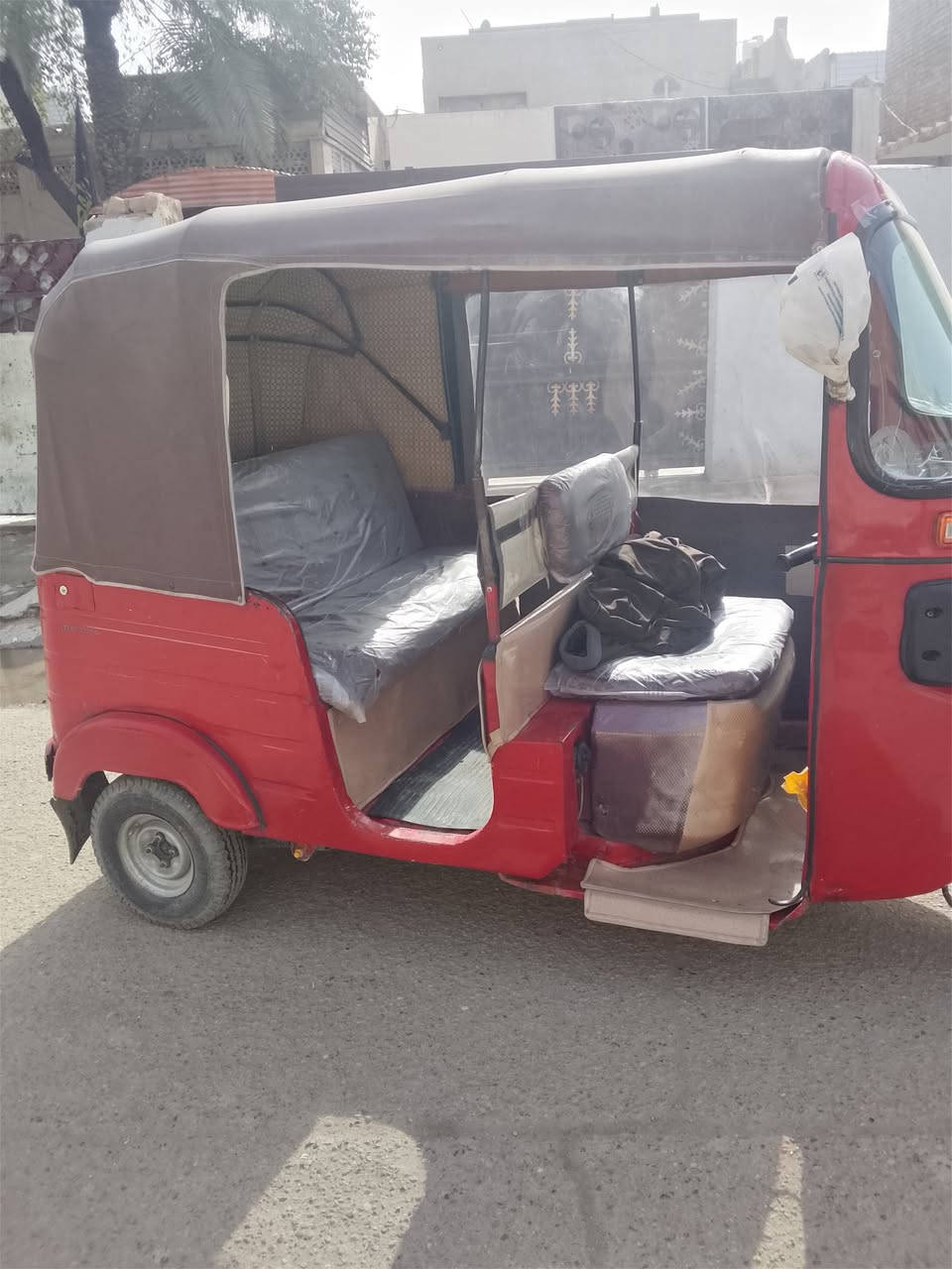 السلام عليكم تكتك موديل 2018شهر 12رقم وسنوية 
التكتك خير من الله كل نقص ما بيهة العنوان بغداد العبيدي رقم الهاتف *********** السعر 5500وبيهة مجال لطيبين
