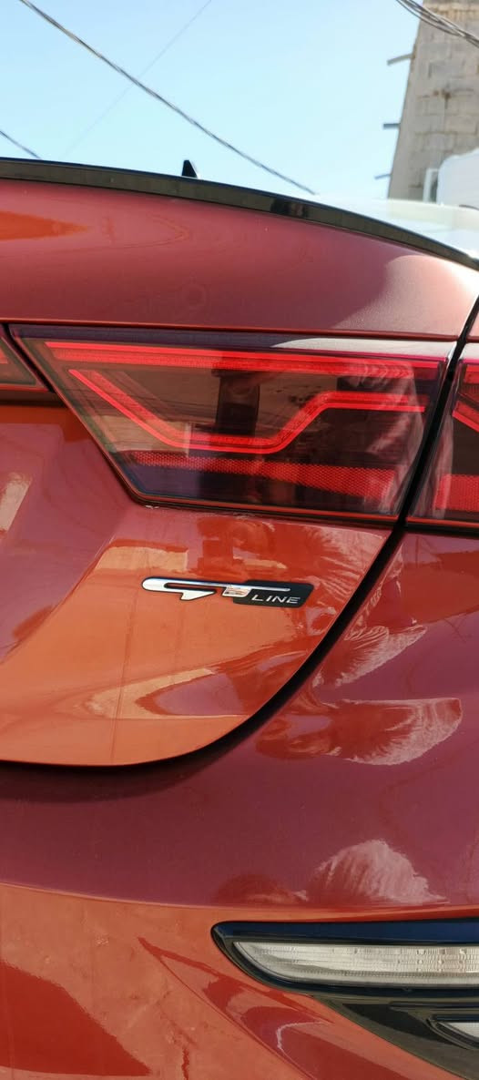 فورتي GT line معروف الجي تي لاين
2021 لون مشمشي 
سياره فول للأخير تبريد تدفئه تخم تاير مكينه كير كله مكفول
ضربته جاملغ مبدل وربع من البنيد مصلح 
145 وبيه مجال ***********
