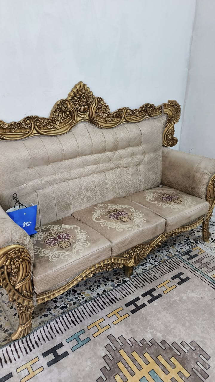 تخم عشر مقاعد نضافه ١٠٠ بدون ضرر السعر 450 العنوان بغداد البلديات ***********
