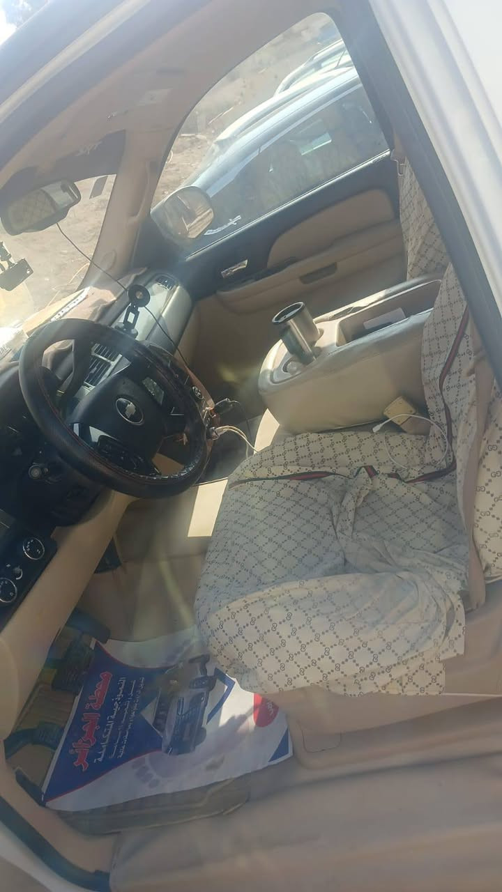 تاهو ٢٠٠٩ خليجية بدون كص للبيع السعر ٨٨ السيارة جديدة المكان البصرة *********** واتساب موجود وكلشي موجود بالسوك  وبيها مجال قليل اذا اكو مراوس بأوباما اراوس
