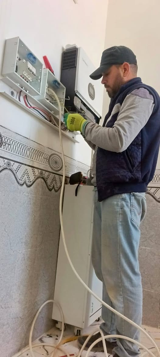 شركة الشروق للطاقة الشمسية النظيفة
👈👈👈👈في كل مكان وفي كل دار 👉👉👉👉

 👍🏻شعارنا الدقه والإتقان والاخلاص بالعمل 👉

تم بحمد الله وتوفيقه تنصيب منظومة  طاقه شمسيه 
في محافظة صلاح الدين قضاء الشرقاط الساحل الأيسر قرية اسديره وسطى 

للأخ ثائر الحجي 
 / الأربعاء /4/ 3 / 2026

 قدرة المنظومة 
👍  15 أمبير ليلي و 20 أمبير نهاري 🔅 💫💥

مكونات المنظومة
بطاريه 15كيلوواط عدد 1
 انفيرتر 6 كيلوواط جناحين 
الواح عدد 10 

عاشت ايديكم الكادر المميز
بقيادة الأستاذ ناظم الصحن 
و  الأستاذ عياد الجبوري 

مواد اصليه من ارقى الشركات العالمية 
ضمان حقيقي مع وصل مختوم باسم شركتنا 
صيانة  كادر متخصص في صيانة المظومات بشكل دوري وفي اي وقت  

شركة الشروق للطاقة الشمسية النظيفة مستعدون لشد وتنصيب الطاقة الشمسية خارج وداخل المحافظة وبسعر مناسب جدا 
متوفر منظومات طاقه شمسيه ونقد اقساط عن طريق ماستر كارد او كي كارد الرافدين حصراً 
موبايل 
 استاذ سعيد *********** 
استاذ ناظم *********** 
استاذ عياد ***********
