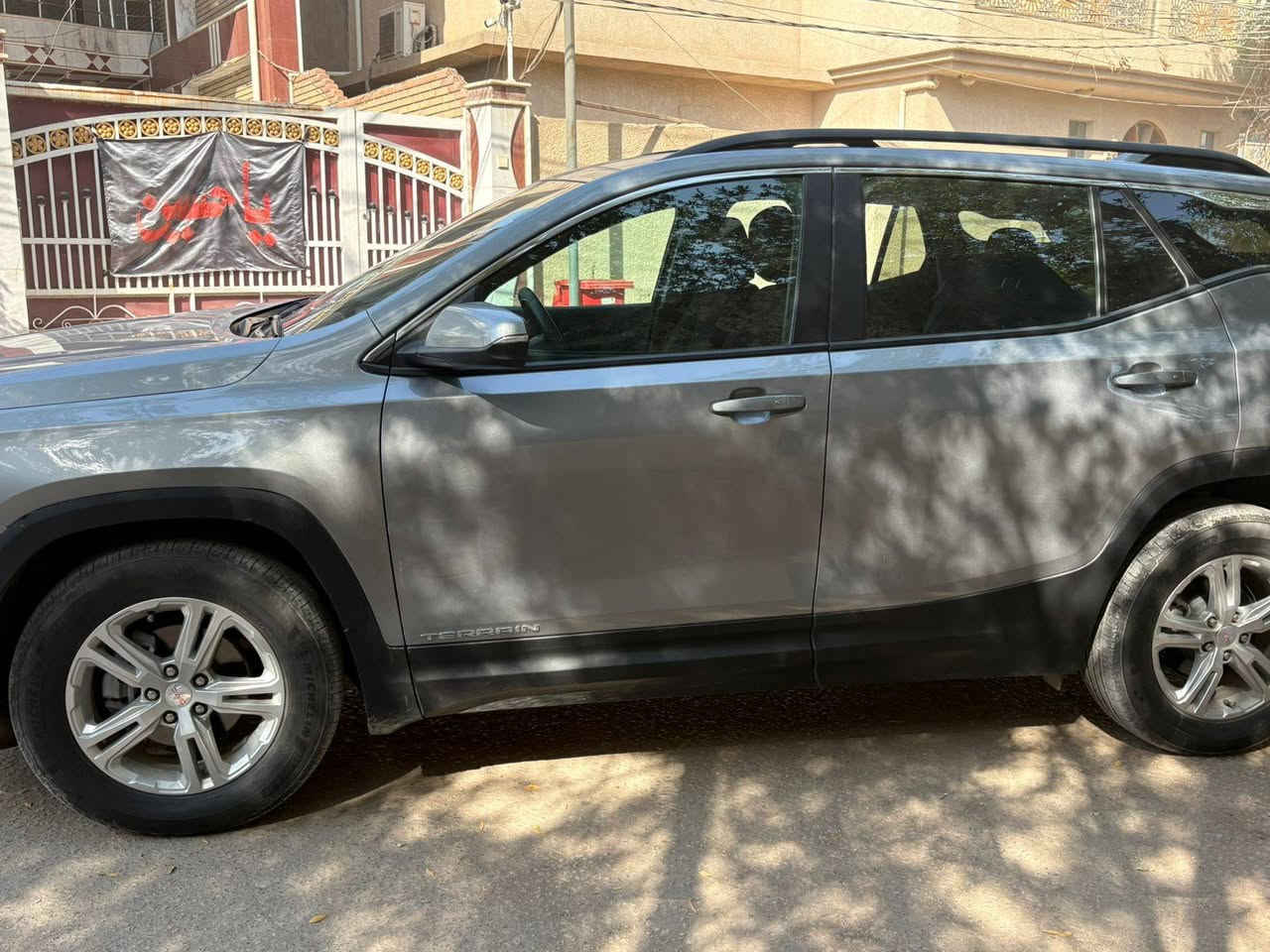 ‏‎  GMC تيران 2024 فئة SLE 
الشكل الجديد لايتات يوكن 

للبيع  

وارد امريكي

ماشية 20

 مرقم بغداد  

المواصفات/

-بصمة 

- محرك 1500 تيربو 

- تحديد مسار 

- كشاف لايت اوتو 

- گير بيانو  مع كير عادي 

-كشن كهرباء

- خمس بصمات ابواب +جنطة

- تشغيل عن بعد 

-هاند بريك بصمه 

- شاشه اعطال ديجتال

-حاكيات هاتف 

-كشنات هيتر 3 سرع

- شاشه كبيره كار بلي +اندرويد اوتو+اواكس+بلوتوث

-كامره خلفيه دوارة

-ويل كاب بلاك توب حجم 19 

- مانع انزلاق 

-جنطة كهرباء

-شاحن type-c

-ماوس انظمة قيادة ثلجي وعادي

-لايتات عدسة زينون led

-سستم صوت 

-كروز تحديد سرعه 

- اوتو ستوب  اطفاء اقتصادي عند القيادة     

- رادار  امامي لتجنب الحوادث 

-داتا شو تحذير تصادم على الجامة الامامية

-تحديد مسار رادار الخطوط البيضاء

-جنطه كهربائيه

- تحكم ستيرن
***********
